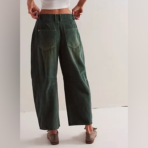 Free People We The Free Good Luck Mid-Rise Cord Barrel Jeans. NWT. Cypress - Picture 3 of 7